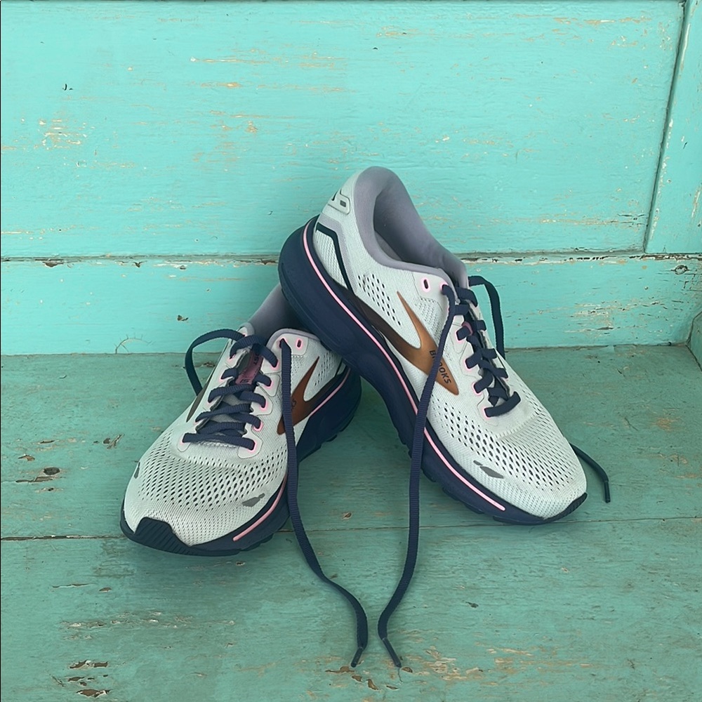 Brooks Women's Athletic Shoes - White, Pink, and Navy